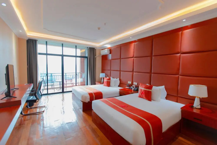 M Apartments & Hotel