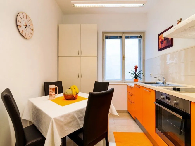 Feel Center Apartments.