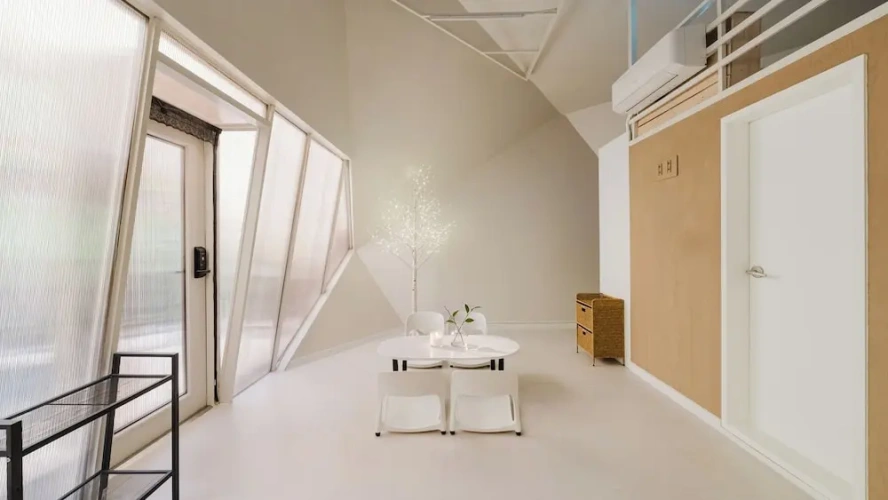 1 Bedroom Duplex Tent with balcony