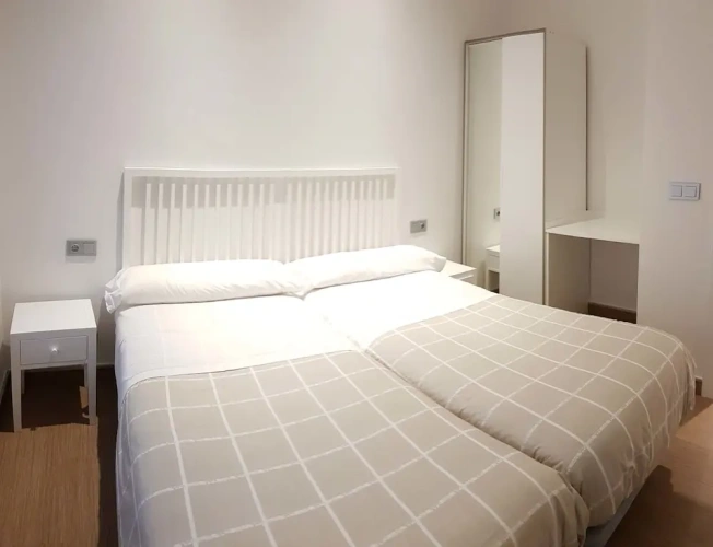 2 Bedrooms Apartment