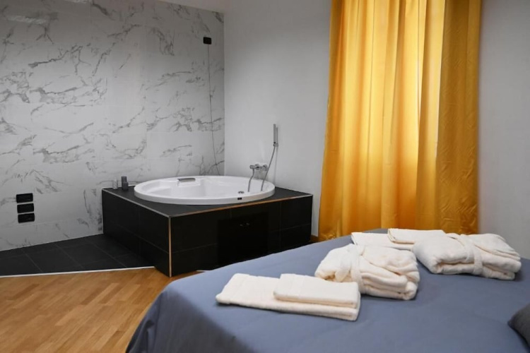 Palace Eight Suites & Spa
