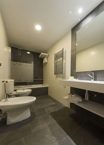 Standard Twin room with balcony