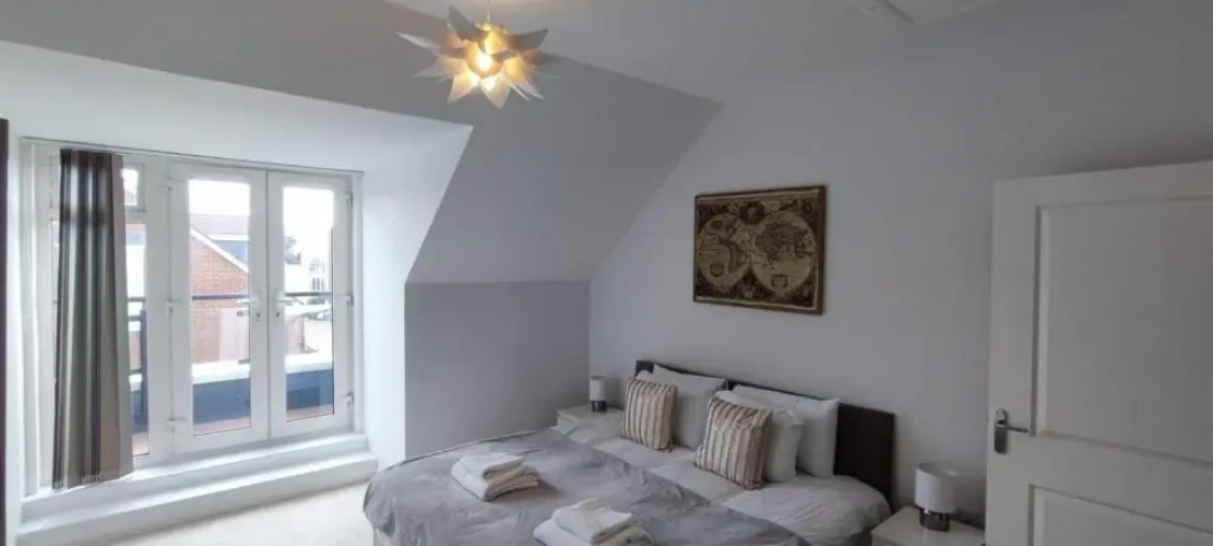 4 Bedrooms Cottage