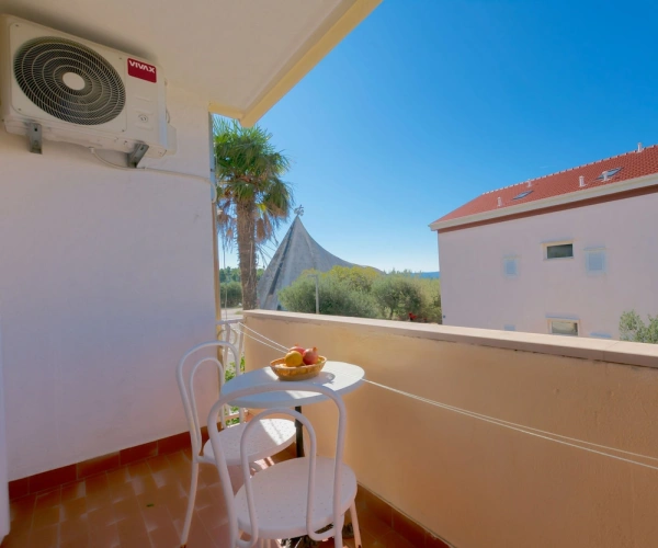 Apartment with balcony