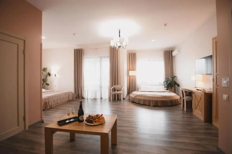 Suite with balcony