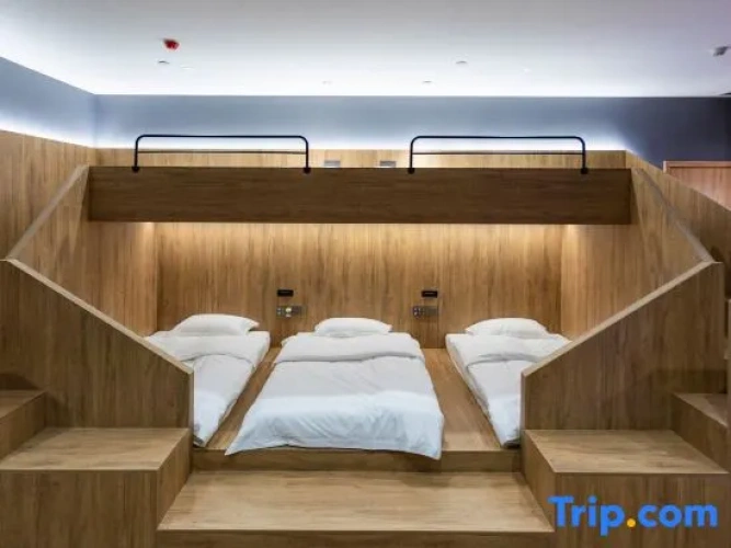Privilege Quintuple room