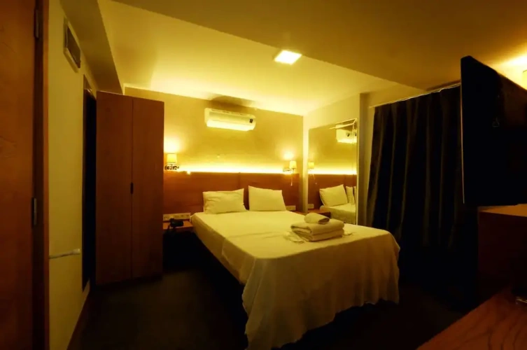Economy room