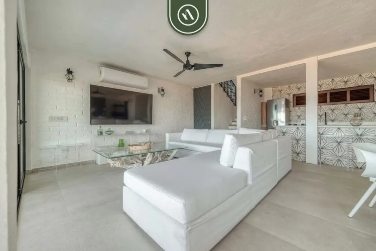 Oceanview 2 BR Unit- Steps Away From Beach - Pool
