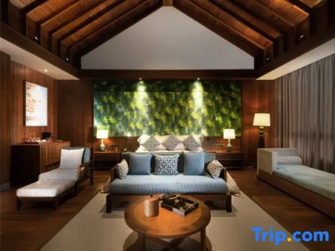 Double Suite with balcony and with sea view