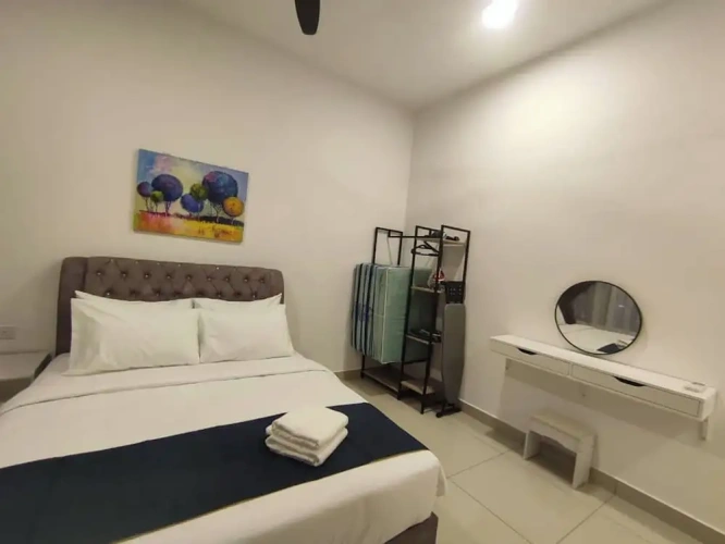 Sextuple Family Apartment