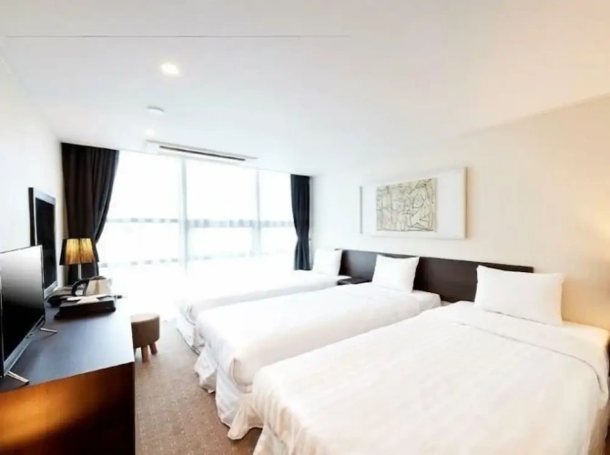 Standard Triple room