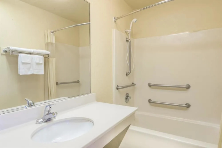 Days Inn Opelika