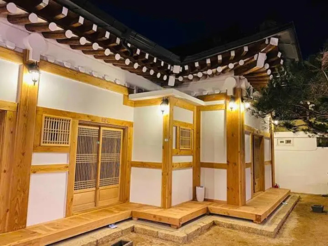 Adam Guesthouse