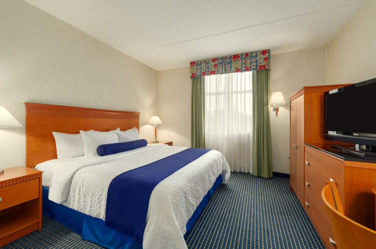 Embassy Suites by Hilton Lexington/UK Coldstream photo 7