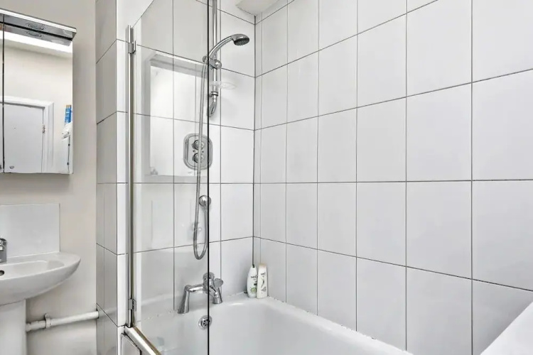 BUTE 17 2 Bed Maisonette