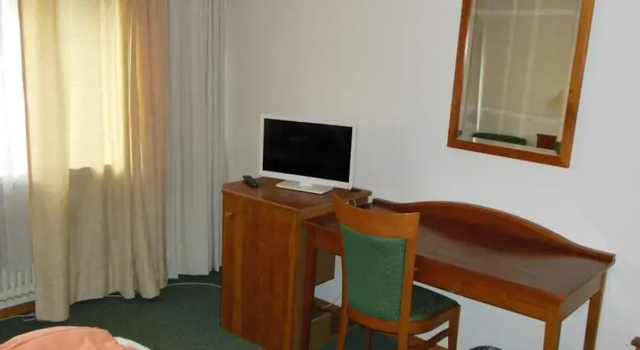 Hotel Athena Palace