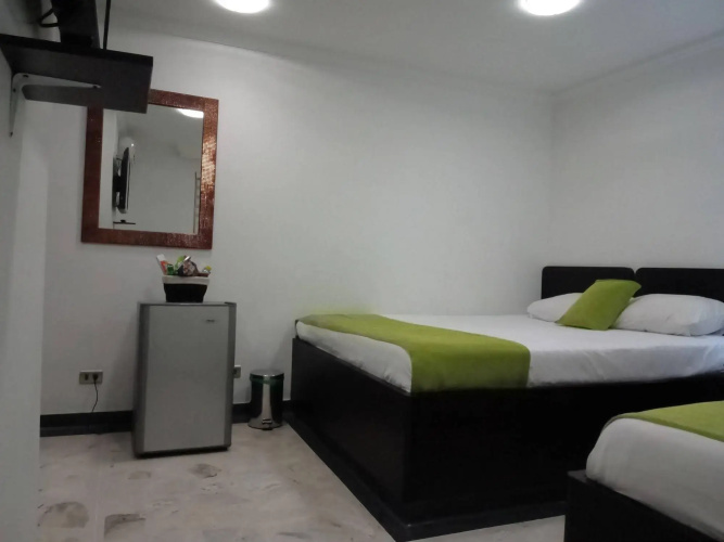 Hotel Calasanz Real