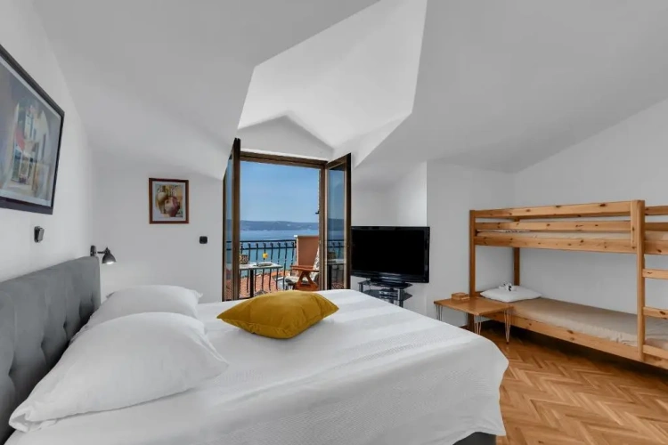 Standard Double room with mountain view