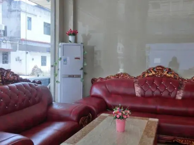 Danxia Mountain Haojing Hotel(濠景酒店(丹霞山景区店))