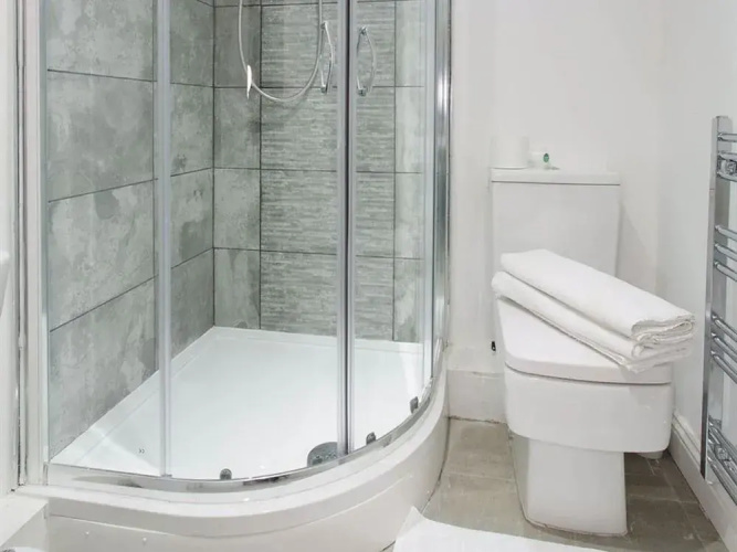 Shaftesbury Apartment