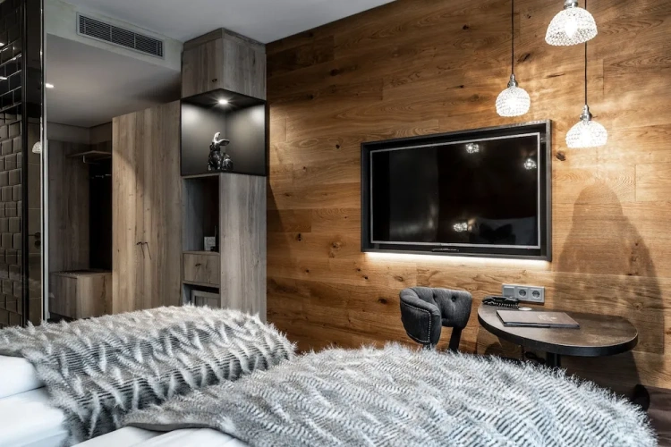 2 Bedrooms Standard Family room