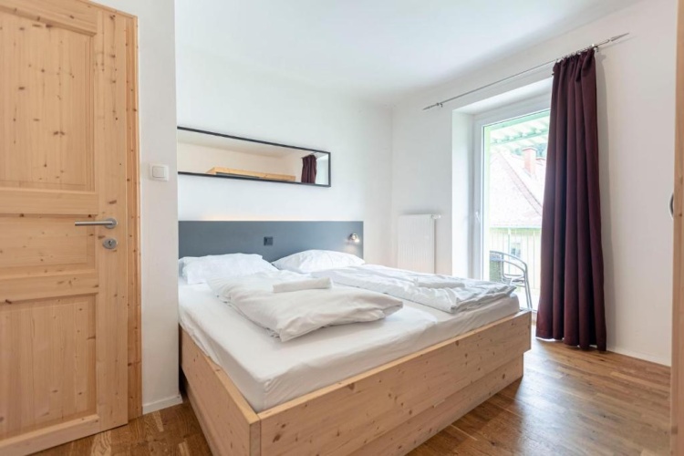2 Bedrooms Classic Apartment with balcony and with view