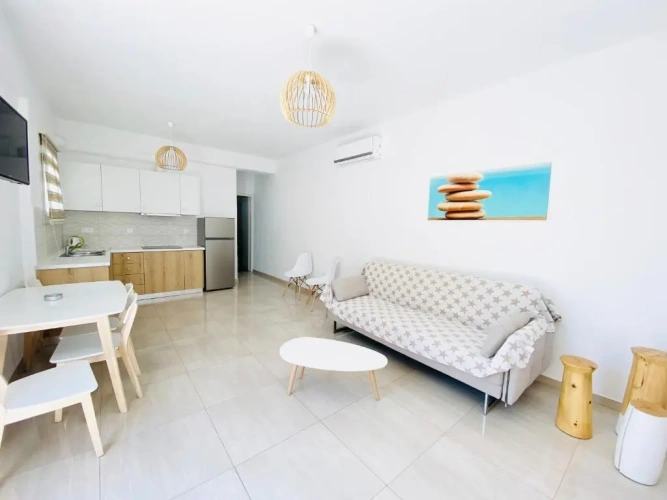 2 Bedrooms Deluxe Quadruple room with garden view