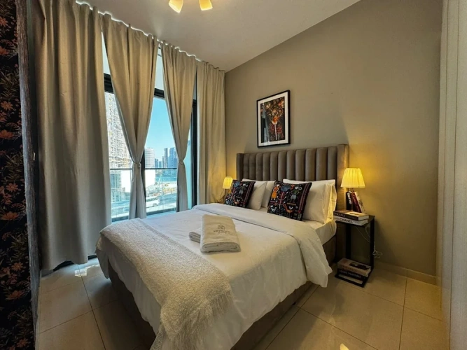 Stylish 1BR Lake View Retreat