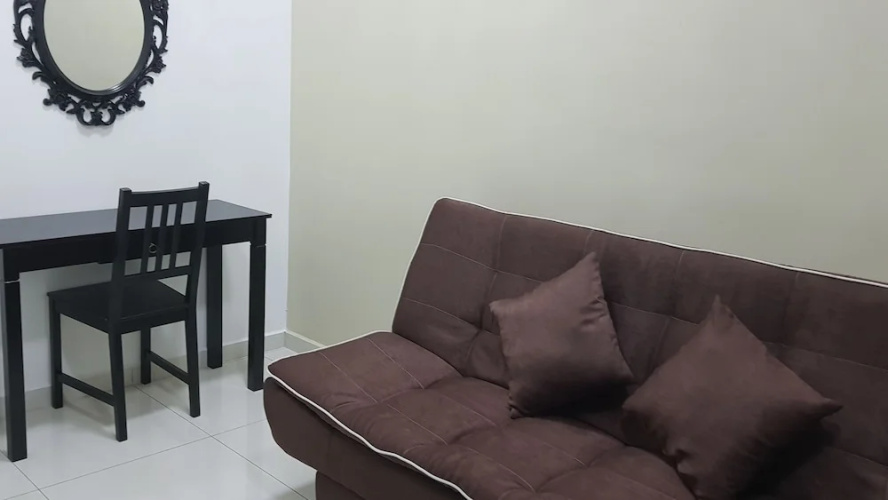 Euzmo Residences at Studio 14