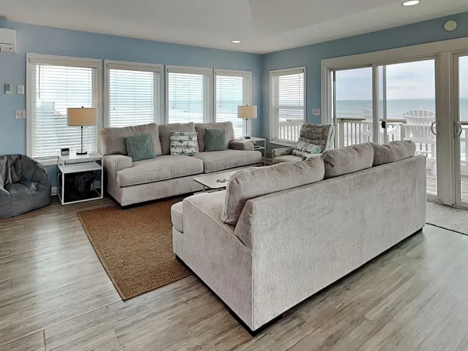 Luna Escape by Topsail Realty