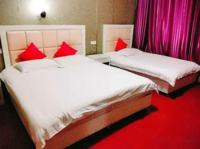 Sunshine Holiday Hotel