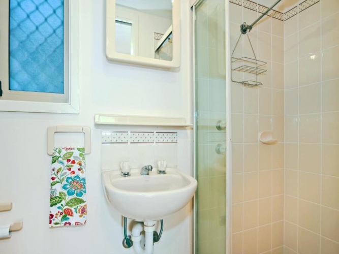 2 Bedrooms Cottage