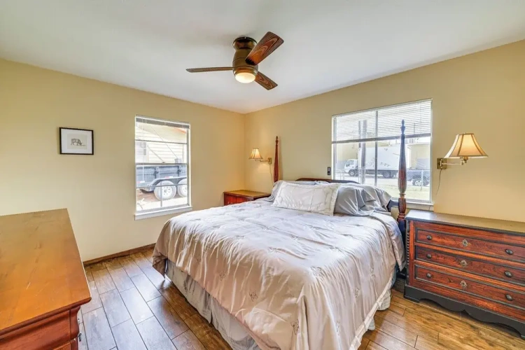 2 Bedrooms Cottage