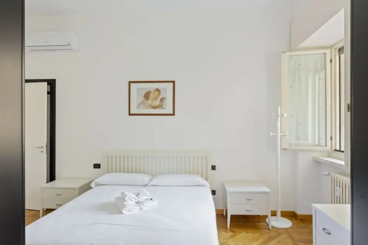 2 Bedrooms Apartment