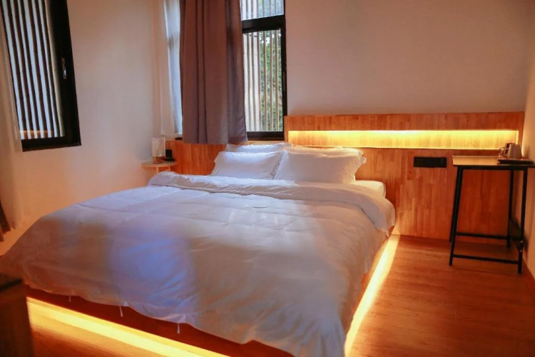 Rong Gallery Inn