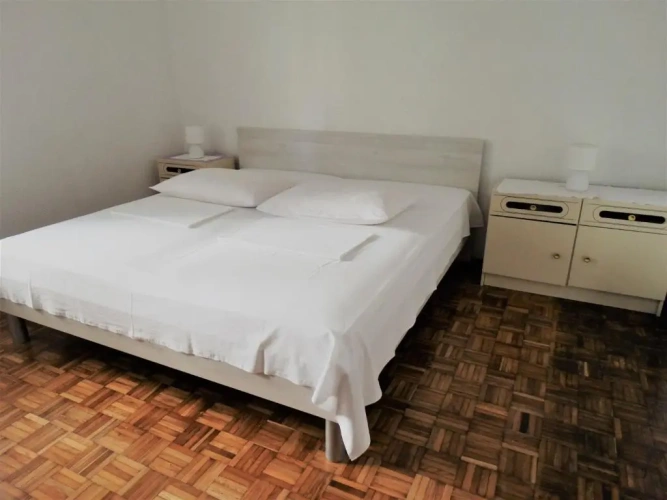 3 Bedrooms Apartment