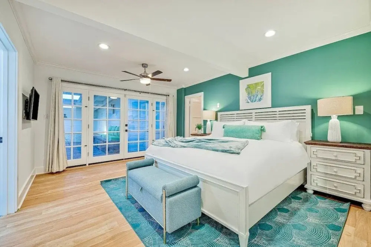 1185 Tamarack 4 Bedroom Home by RedAwning