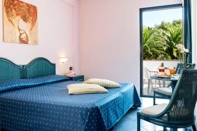 Quadruple room with balcony