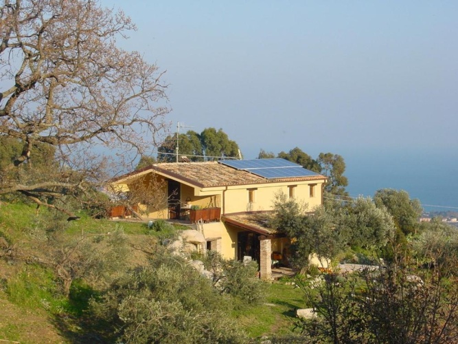 2 Bedrooms Cottage