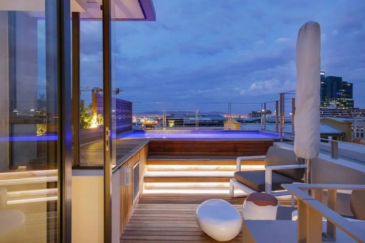 Modern Apartment in the De Waterkant w Rooftop Pool Loader B