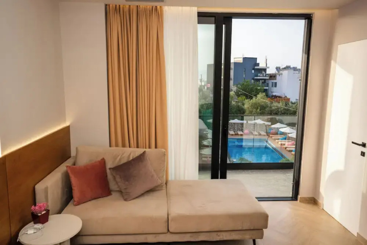 Memaj Hotel