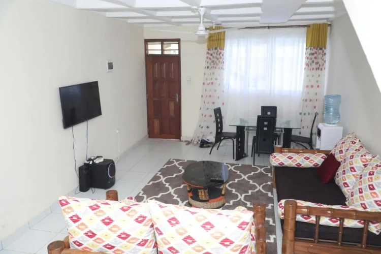 2 Bedrooms Apartment