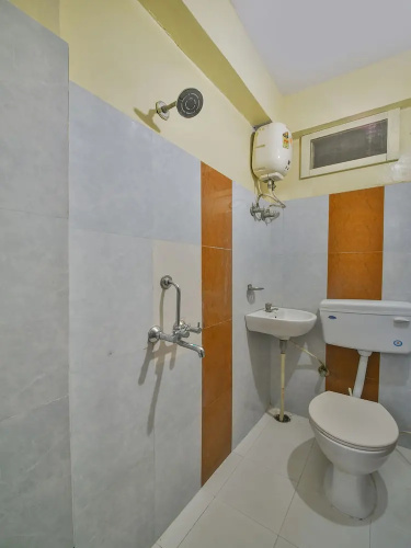 Oyo 23376 Anmols Cottage
