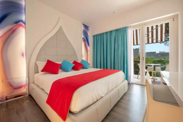 Diamond Suites