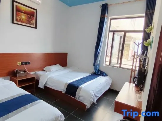 Standard Twin room with sea view