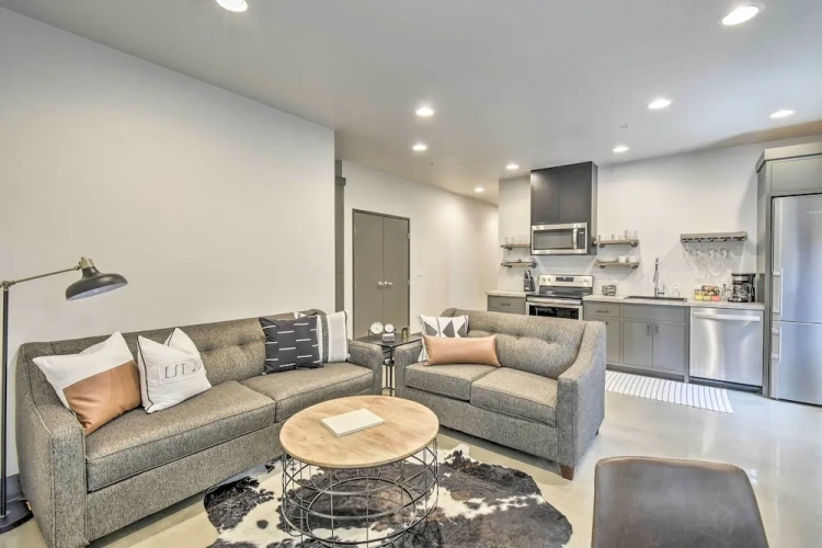 1 Bedroom Apartment with balcony