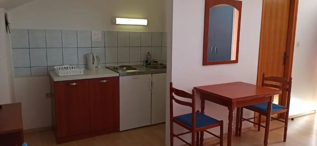 Davor - With Parking - A7