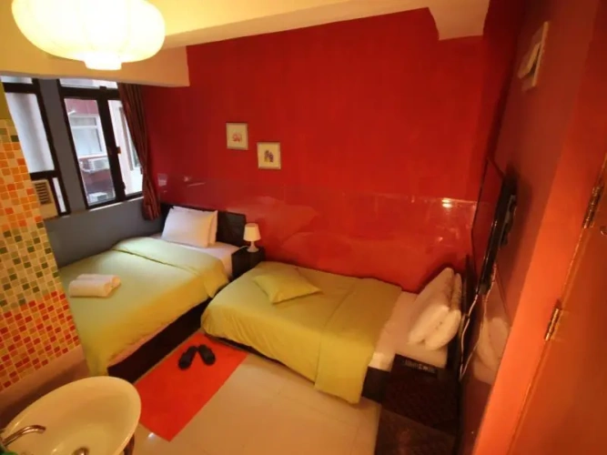 Standard Triple room