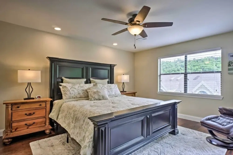3 Bedrooms Apartment