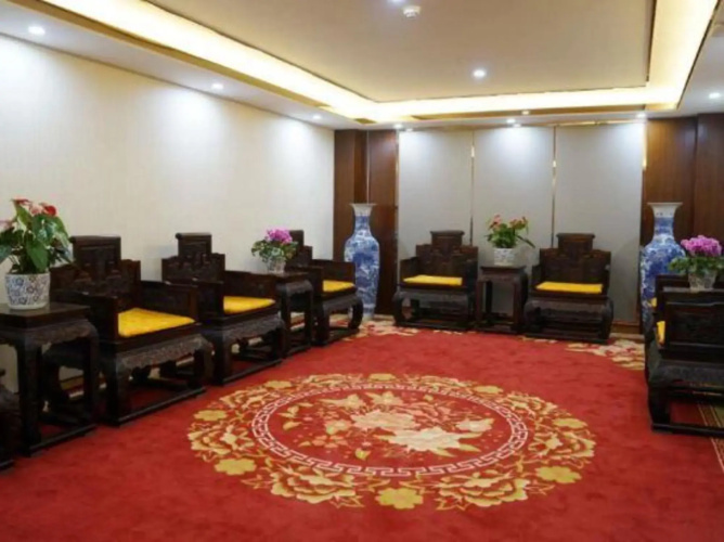 Longhua Ying Hotel
